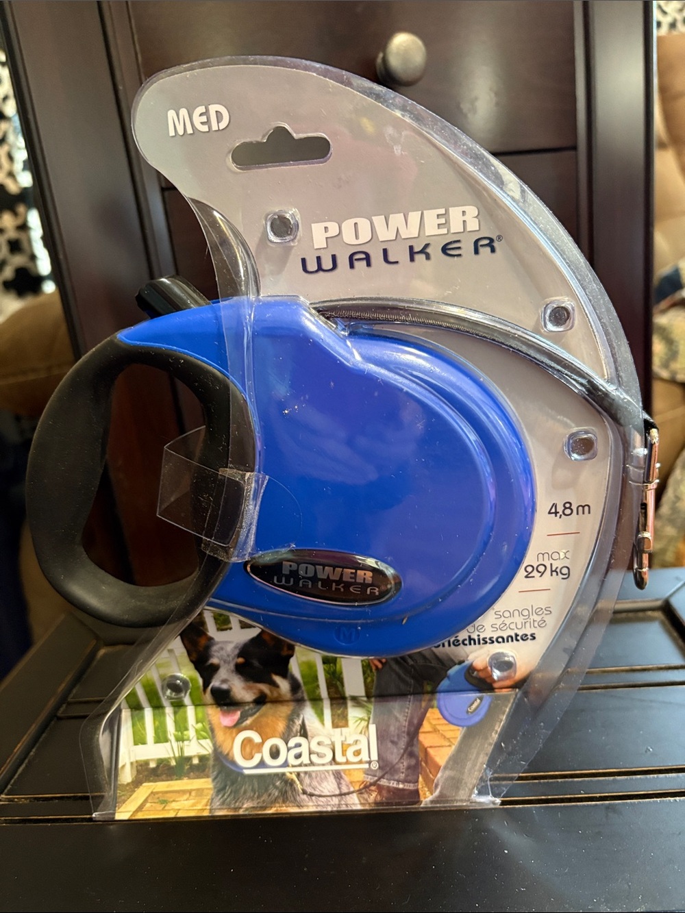 Power Walker Med-Retractable Leash - Blue
16 ft-64 lbs max